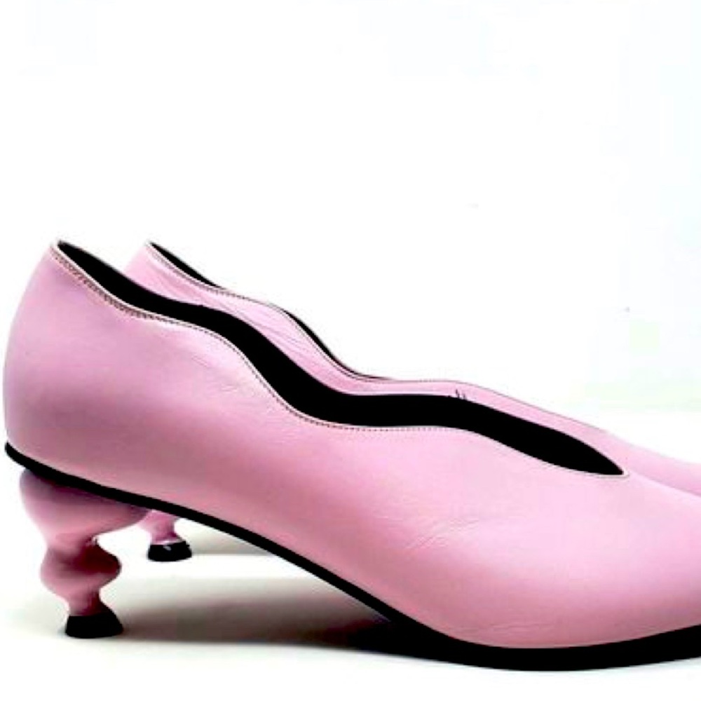 Lilac pink Yuul Yie heels, badly worn in great condition, very eclectic